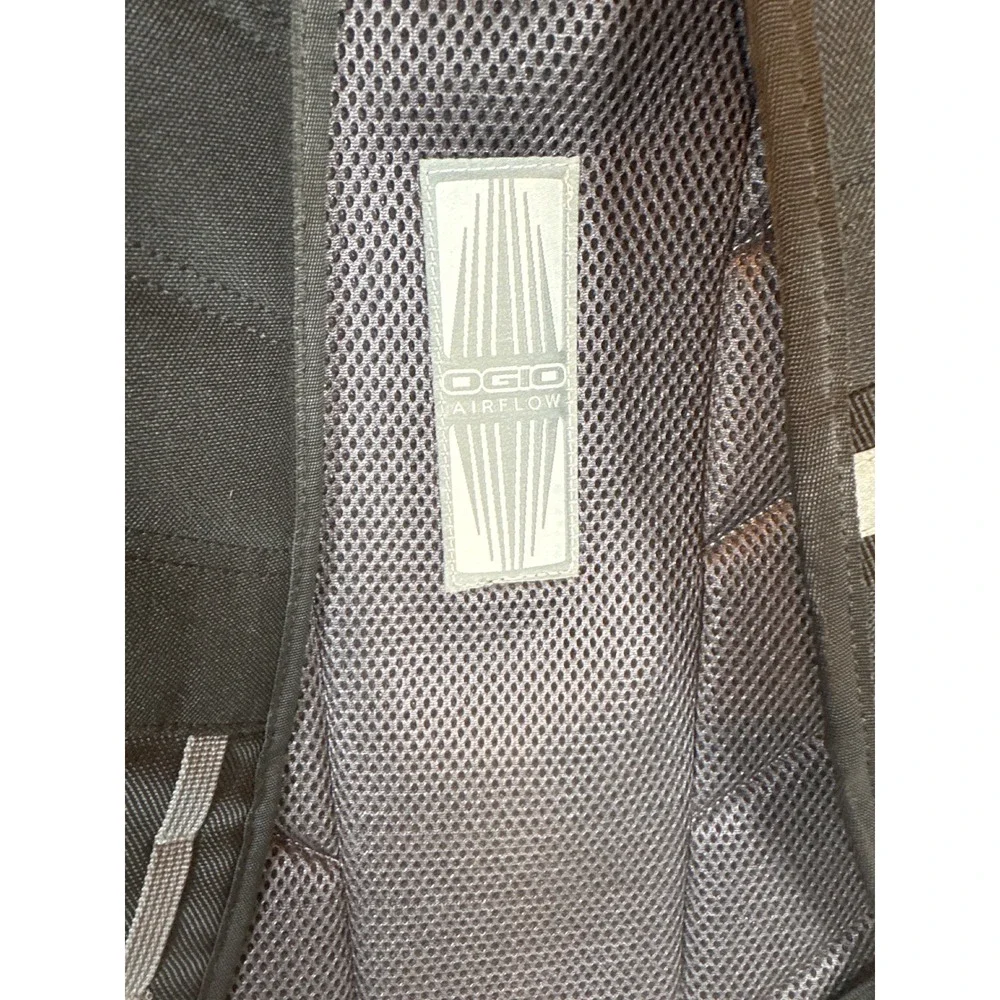 Ogio Sikich Black Backpack‎ Laptop Travel School Work Carry On Book Bag